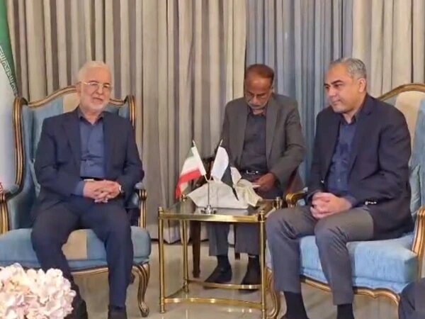 ایران کے وزیر داخلہ اسکندر مومنی اعلی سطح کے وفد کے ہمراہ پاکستان کے دورہ پر اسلام آباد پہنچ گئے