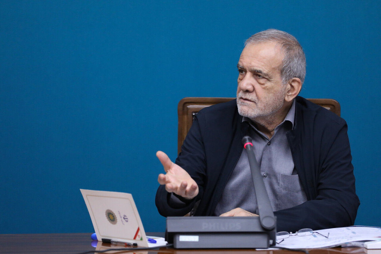 Economy most important battlefield today: Pezeshkian