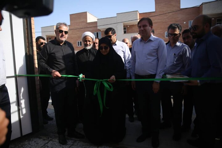 طرح نهضت ملی مسکن برازجان با حضور وزیر راه و شهرسازی افتتاح شد طرح نهضت ملی مسکن برازجان با حضور وزیر راه و شهرسازی افتتاح شد