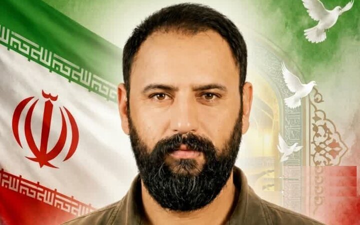 وداع مردم دورود با پیکر مطهر شهید «احسان ماهرو بختیاری» وداع مردم دورود با پیکر مطهر شهید «احسان ماهرو بختیاری»