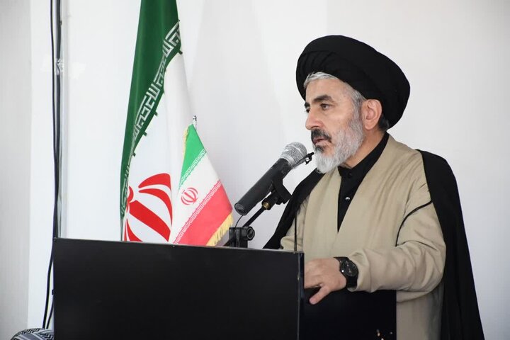 قیام عاشورا بزرگترین درس عزت و مقاومت در برابر ظلم را به بشریت آموخت قیام عاشورا بزرگترین درس عزت و مقاومت در برابر ظلم را به بشریت آموخت