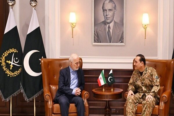 Iran interior minister Momeni meets with Pakistani PM