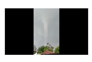 VIDEO: Powerful tornado in Batam, Indonesia
