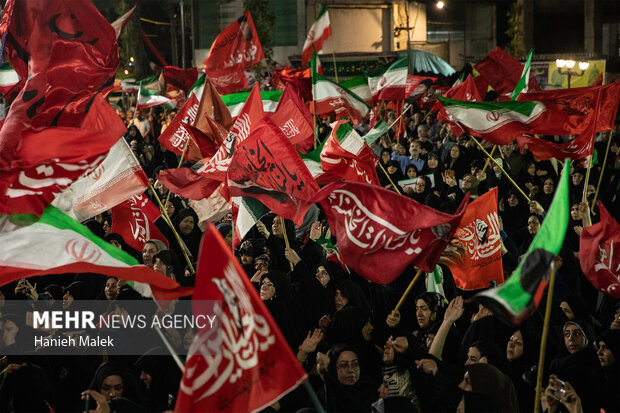 سخنان شیوا و زینبگونه مادر شهید محسن نجاتی سخنان شیوا و زینبگونه مادر شهید محسن نجاتی