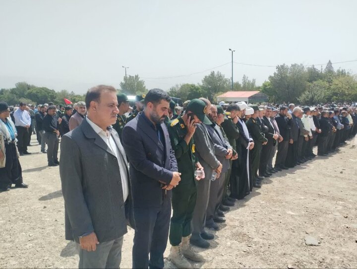 پیکر شهید «احسان ماهور بختیاری» در دورود تشییع و به خاک سپرده شد