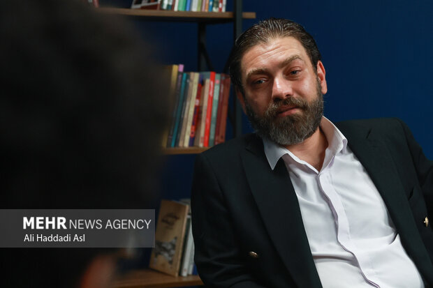 اقتباس احضار گذشته برای فهم اکنون است؛ «جامعه فستفودی» ریسک نمیکند!