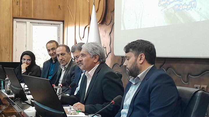 لاهیجان‌زاده: گاوخونی را جزیی از مخلوقات بدانید؛ تالاب جزیره گرمایی شد