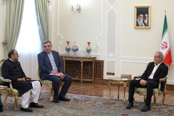 پزشکیان: ایران، پاکستان را کشوری دوست و برادر میداند