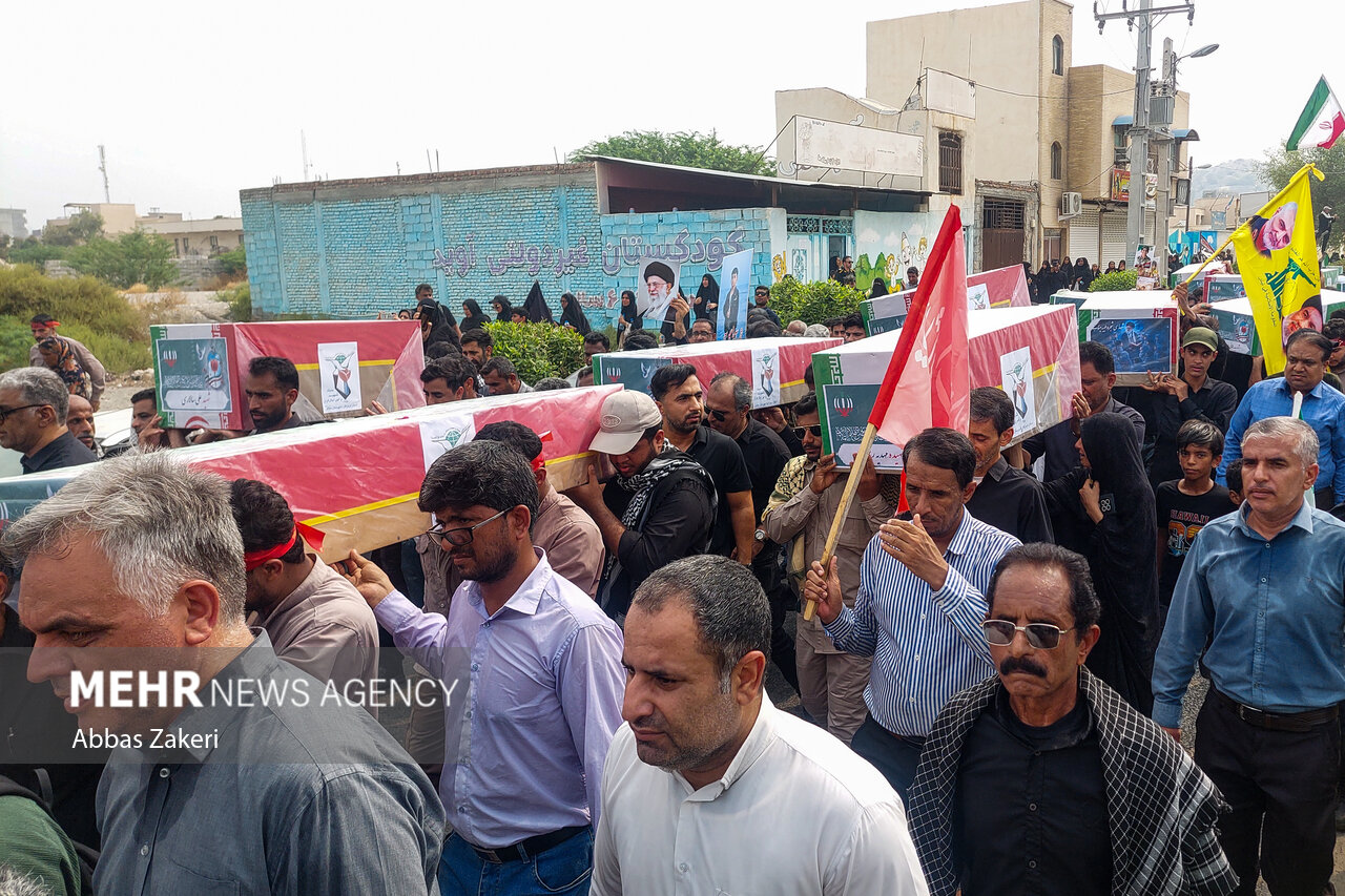 تشييع رفات شهداء مدرسة ميناب