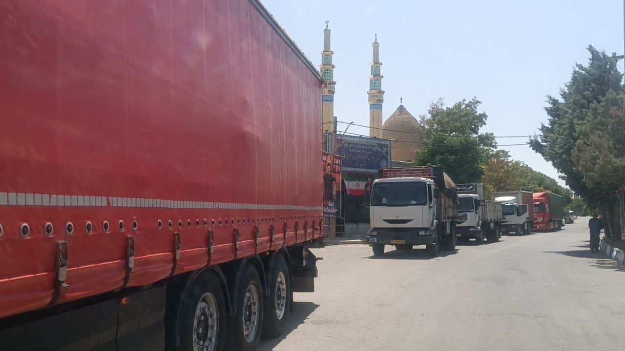 اعزام بیش از ۲۰ کامیون اقلام مردمی ضیاءآباد به موکب نجف