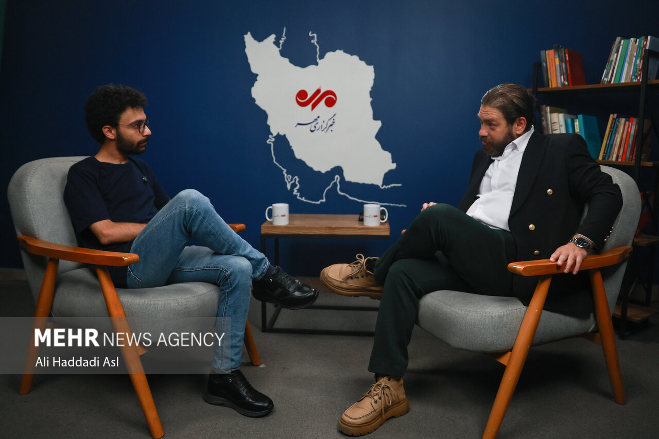 اقتباس احضار گذشته برای فهم اکنون است؛ «جامعه فست‌فودی» ریسک نمی‌کند!