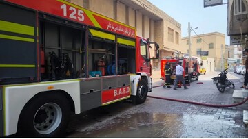 حریق پشت‌بام ساختمانی در بندرعباس مهار شد