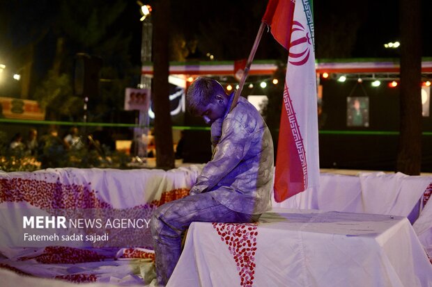 عزاداری هنرمندان کرمانی در رثای امام حسین (ع)