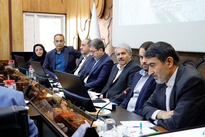 معاون دادستان: دستگاه قضایی نسبت به احیای زایندهرود بیتفاوت نیست