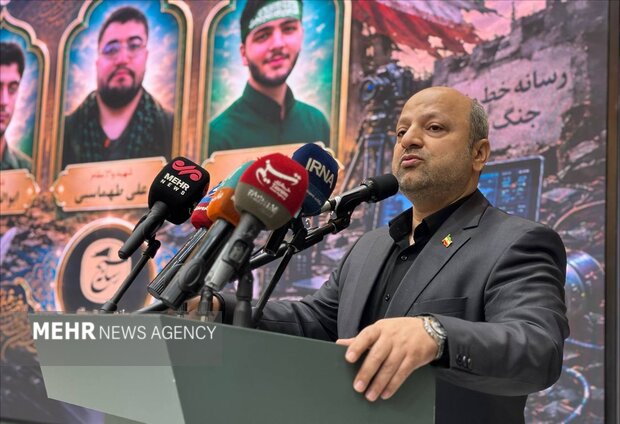 روایتگر جنگ باید زبان حقیقت، حافظ امنیت و پاسدار انسجام ملی باشد روایتگر جنگ باید زبان حقیقت، حافظ امنیت و پاسدار انسجام ملی باشد