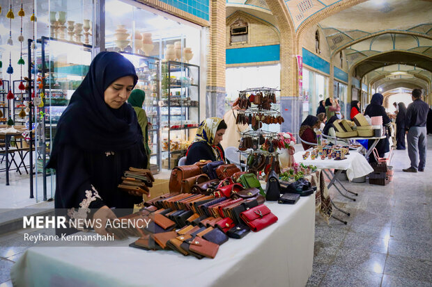 نمایشگاه صنایع دستی بانوان کارآفرین شهرستان پیشوا