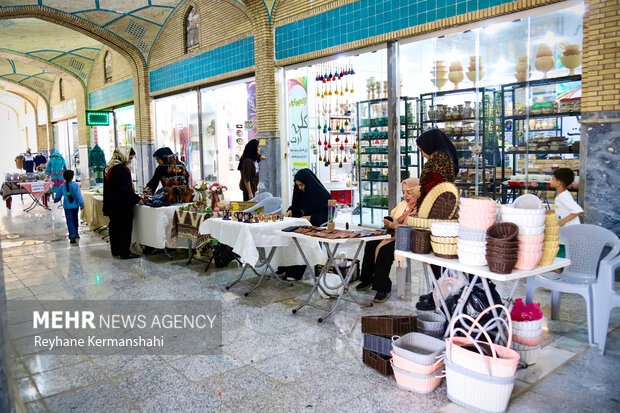نمایشگاه صنایع دستی بانوان کارآفرین شهرستان پیشوا