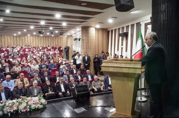 استاندار آذربایجان شرقی: مدارس ماندگار، چهره‌های ماندگار می‌سازند