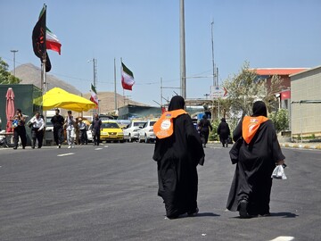 تردد زائران و ارائه خدمات مواکب مستقر در پایانه مرزی تمرچین