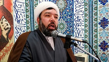 سبزی:ایران مقتدر در سایه‌همبستگی ملی و بصیرت نافذ از طوفان‌ها می‌گذرد