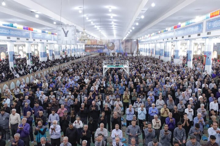 امام جمعه کرمان: مدیریت تنگه هرمز با اقتدار ادامه خواهد یافت