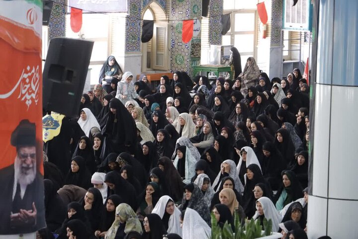 امام جمعه کرمان: مدیریت تنگه هرمز با اقتدار ادامه خواهد یافت
