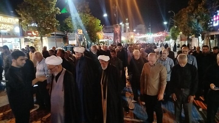 نماز استغاثه به امام زمان (عج) در آستانه اشرفیه اقامه شد