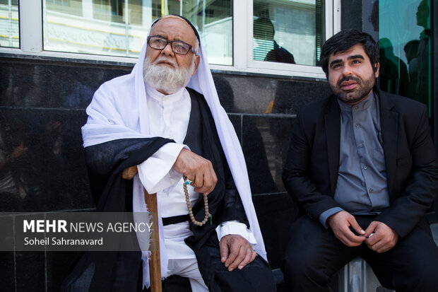 زنده‌یاد «اکبر عبدی» در پشت صحنه سریال رسوایی
