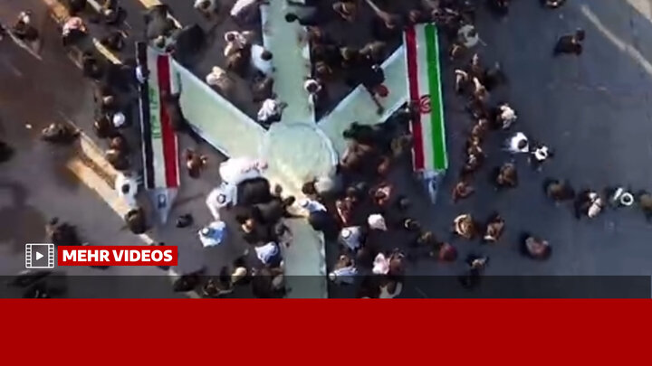 Irak'ın Semave kentinde Erbain ziyaretçileri için İran balistik füzesi şeklinde ikram masası kuruldu
