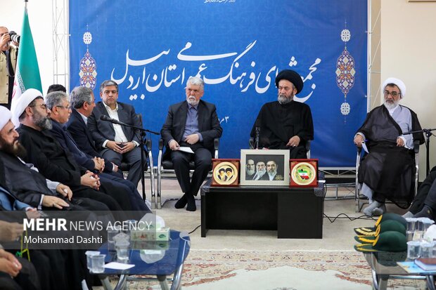وزیر فرهنگ و ارشاد اسلامی در دیار شیخ صفی‌الدین اردبیلی