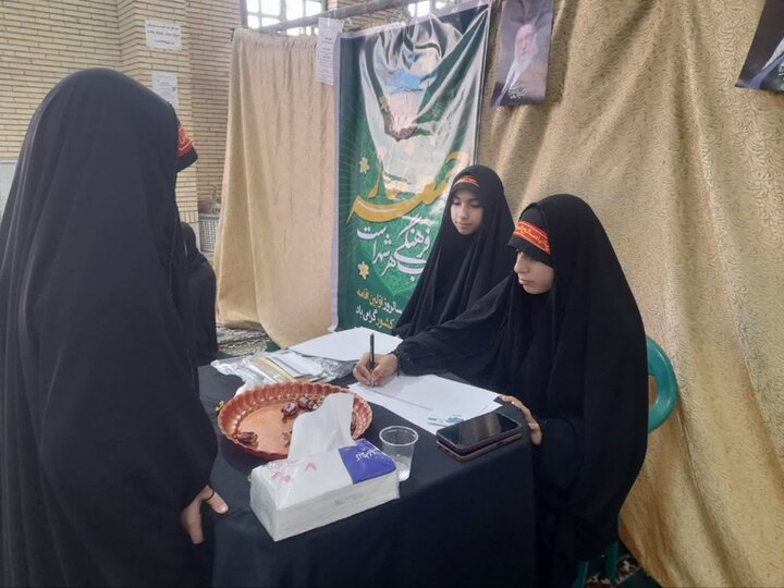 ۱۰۵ خادم افتخاری در ستاد نماز جمعه گناوه مشغول خدمت هستند