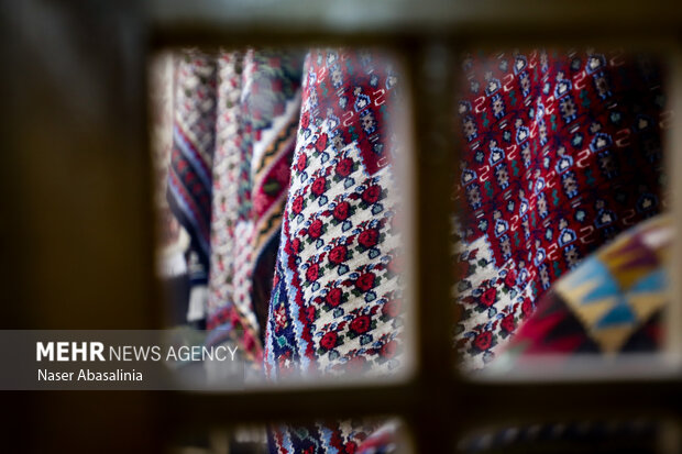 فرش آهنین؛ هنر ماندگار کردستان