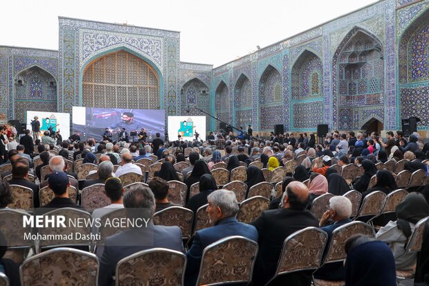 ۴ مرداد؛ روزی که اردبیل به احترام شیخ صفیالدین سر تعظیم فرود میآورد