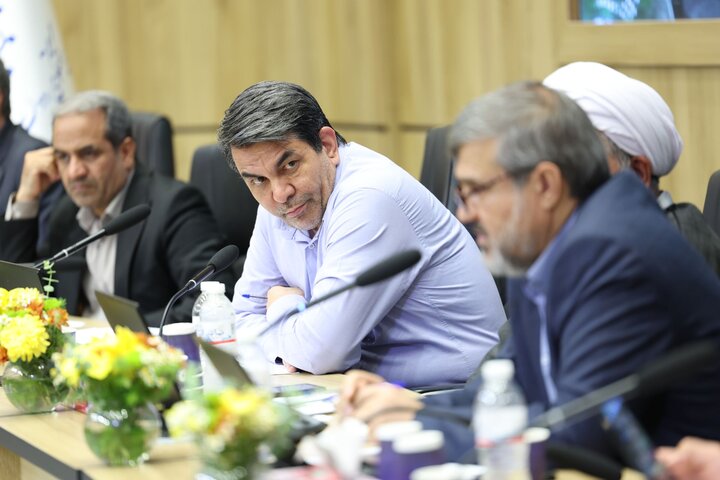 استاندار کرمان: تعدد قوانین و مراجع تصمیم‌گیر، سد راه سرمایه‌گذاری است