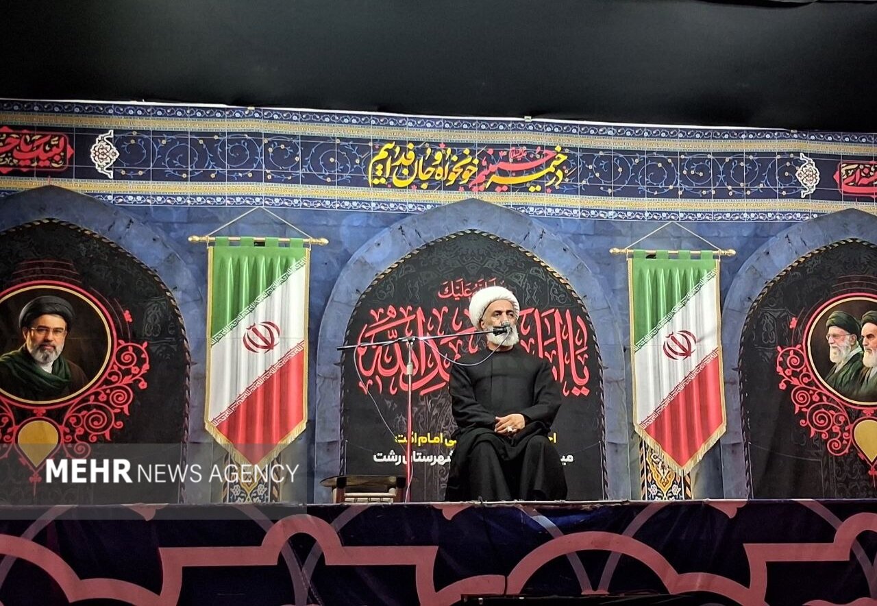 امام جمعه پرند: حضور مردم در خیابان‌ ها «تمدن‌ ساز» است