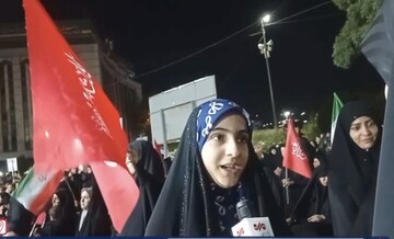 سنندجی‌ها با حضور در تجمع شبانه بر حمایت از انقلاب و رهبری تأکید کردند