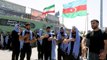 بیش از ۳۰۰۰ زائر خارجی از مرز بازرگان راهی کربلای معلی شده اند