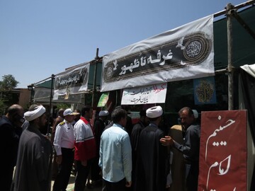 غرفه‌های فرهنگی «دختران حاج قاسم» در مسیر زائران اربعین آوج برپا شد
