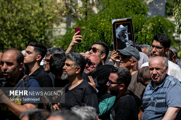 تشییع پیکر زنده&zwnj;یاد &laquo;اکبر عبدی&raquo;