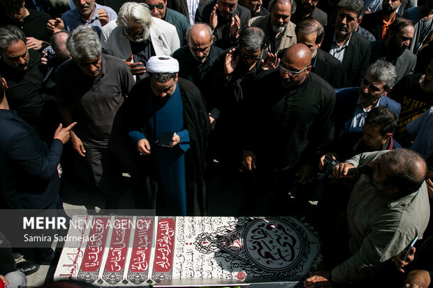 تشییع پیکر زنده&zwnj;یاد &laquo;اکبر عبدی&raquo;