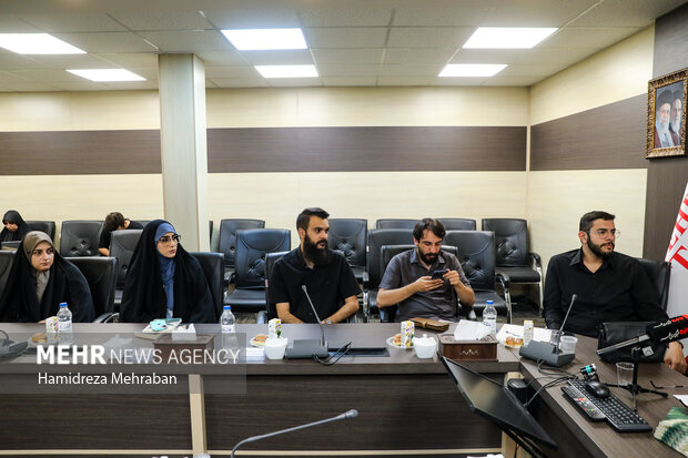مراسم رونمایی از رمان «اگر»