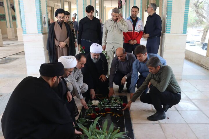 زاهددوست: سند ارتقای نماز جمعه شهرستان دشتی تدوین میشود