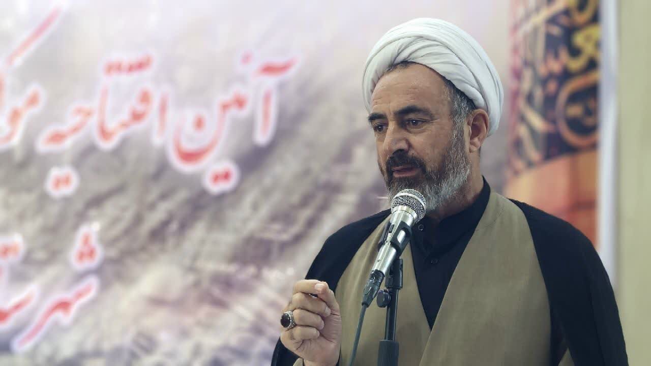 لزوم خدمت خالصانه و اقامه نماز جماعت در مواکب اربعین استان ایلام