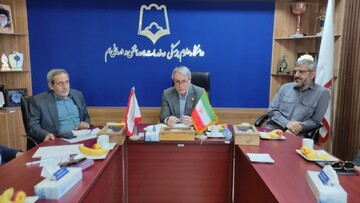 رادفر: ترویج فرهنگ ایثار، اولویت راهبردی دانشگاه‌ها است