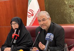 فلسفی: حفاظت از محیط زیست نباید مانع تولید و فعالیت عشایر شود