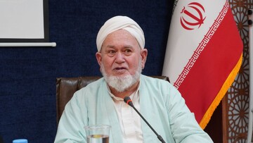 راهبرد وحدت‌گرایانه امام و رهبری برای جهان اسلام تبیین شود