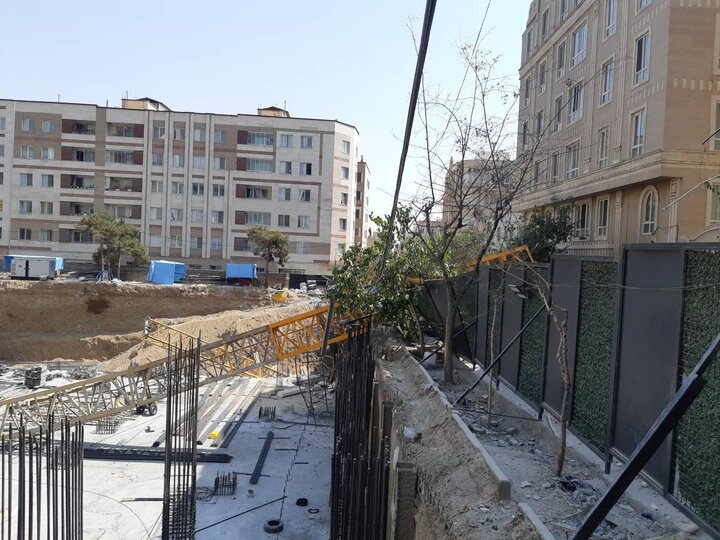 جزئیات سقوط جرثقیل از یک ساختمان ۵ طبقه در تهران
