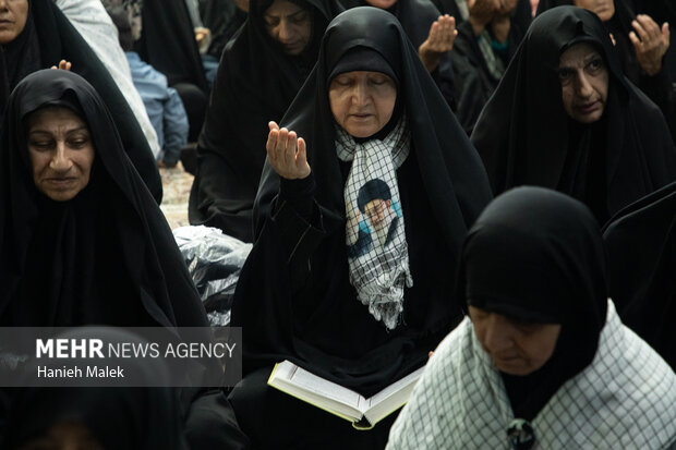گرامیداشت پانزدهمین روز تدفین پیکر مطهر امام شهید در گرگان