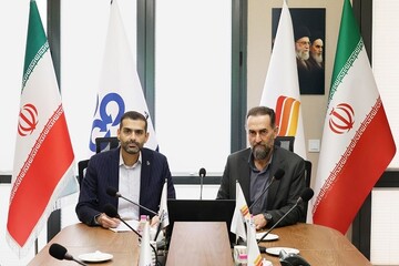 امضای قرارداد پروژه ساخت محل و جاده دسترسی به چاه‌های میدان نفتی آذر