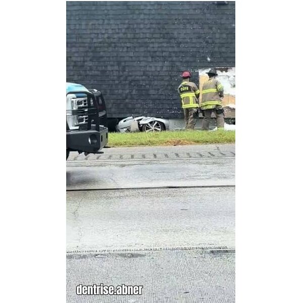 VIDEO: House crashes into a car in Georgia